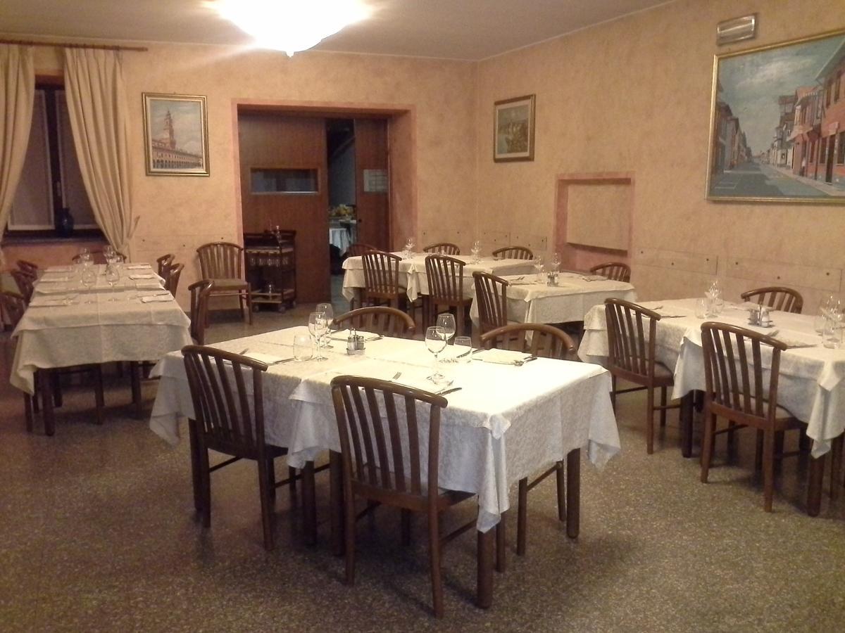 Hotel Ticino Ristorante Chierico Carbonara al Ticino エクステリア 写真