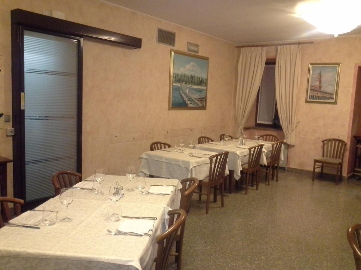 Hotel Ticino Ristorante Chierico Carbonara al Ticino エクステリア 写真